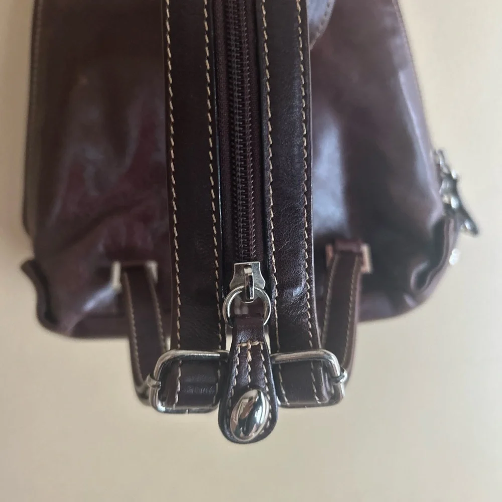 La Diva leather backpack - Picture 5 of 16